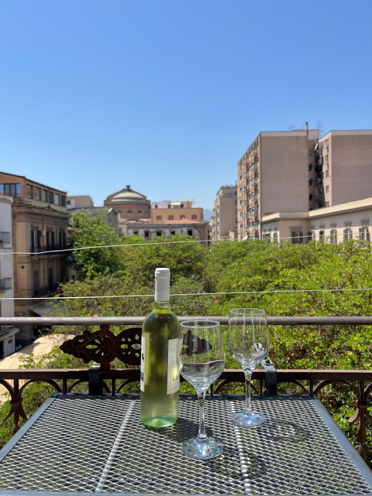 Casa Vacanze Da Ruggero Al Massimo Palerme Extérieur photo